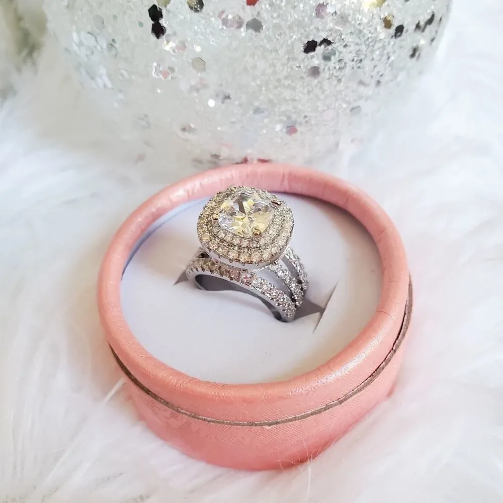 NEW!! Dazzling Halo Cushion Cut Ring